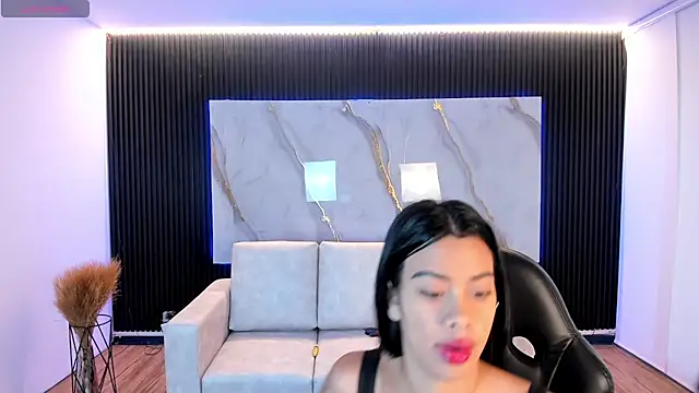 saracorraless online show from September 2025 11:37:01 AM