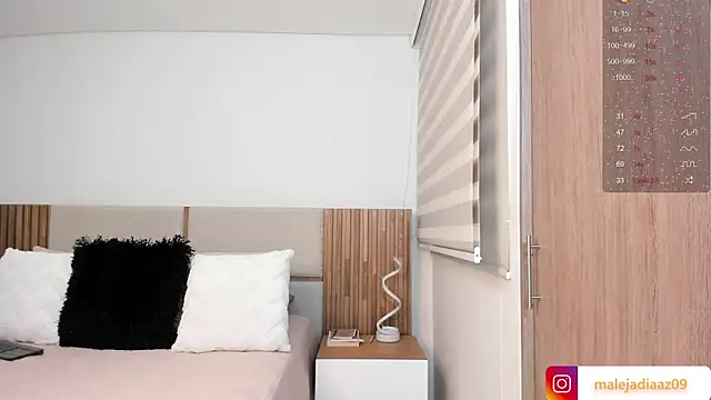 MalejaDiaz  online show from April 2026 04:07:02 PM