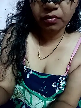 Snapshot of Hotanita99 chatting on January 2026 06:35:02 PM Hotanita99 online show from January 2026 06:35:02 PM