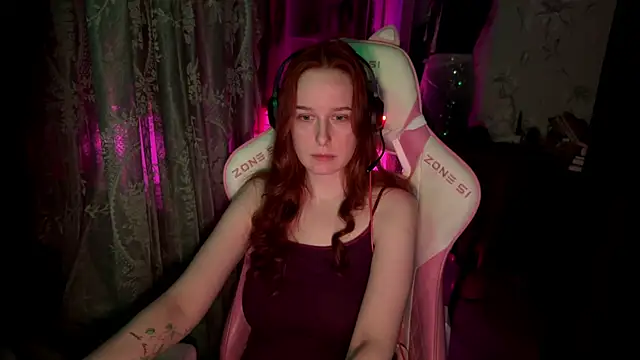 Snapshot of pearl_princess_ chatting on June 2026 01:06:01 AM pearl princess online show from June 2026 01:06:01 AM