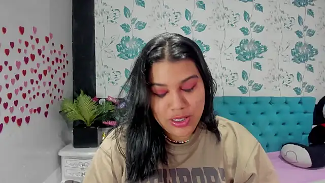 LindaBreeS online show from February 2025 05:09:01 PM