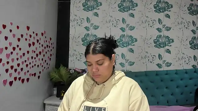 LindaBreeS online show from February 2025 01:38:01 PM