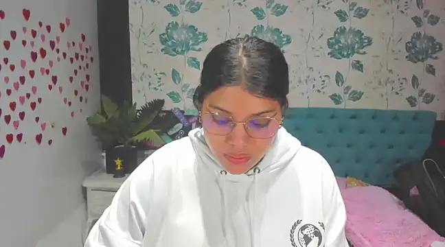 LindaBreeS online show from February 2025 05:48:02 PM