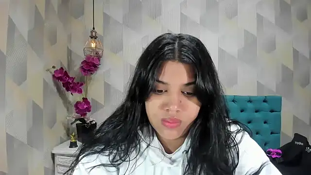 LindaBreeS online show from September 2025 01:38:01 PM