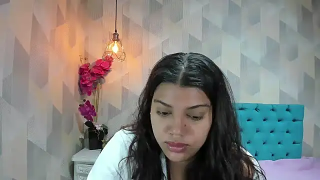 Snapshot of LindaBreeS chatting on May 2026 02:34:01 PM LindaBreeS online show from May 2026 02:34:01 PM
