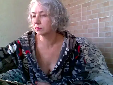 Lorie Carrie online show from October 2025 09:37:01 AM