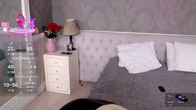 ElenaJuarez online show from November 2025 02:18:01 PM