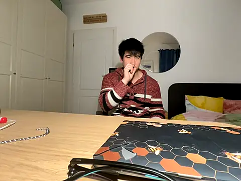 jungcock3210 online show from October 2025 05:04:02 PM