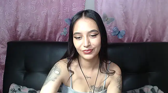 Snapshot of Annerainhoot chatting on December 2024 02:56:02 AM Annerainhoot online show from December 2024 02:56:02 AM