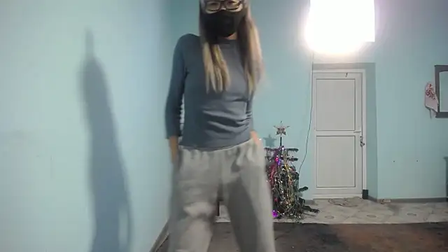 elllaaxx online show from January 2025 03:32:02 AM