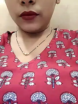 Snapshot of sexyindi_couple chatting on December 2024 02:54:02 PM sexyindi couple online show from December 2024 02:54:02 PM