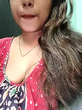 Snapshot of sexyindi_couple chatting on February 2025 07:52:01 AM sexyindi couple online show from February 2025 07:52:01 AM