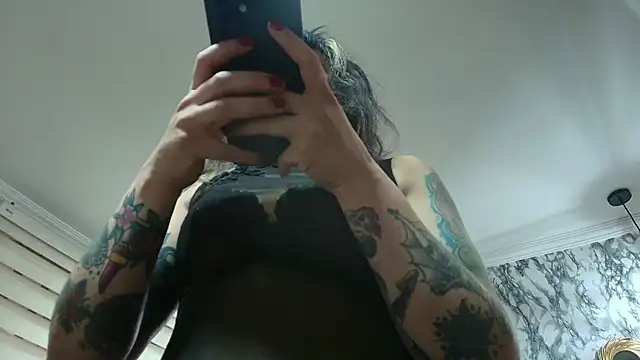 Naughty Kittenm online show from November 2025 11:20:01 AM