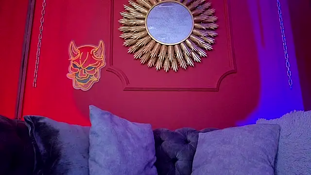 Julieta Russell online show from September 2025 12:05:02 PM