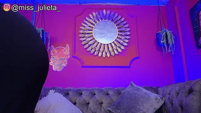 Snapshot of Julieta_Russell chatting on May 2026 11:38:02 AM Julieta Russell online show from May 2026 11:38:02 AM