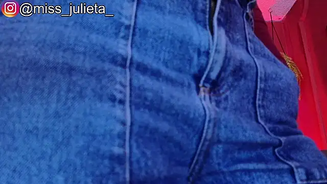 Snapshot of Julieta_Russell chatting on June 2026 11:45:02 AM Julieta Russell online show from June 2026 11:45:02 AM