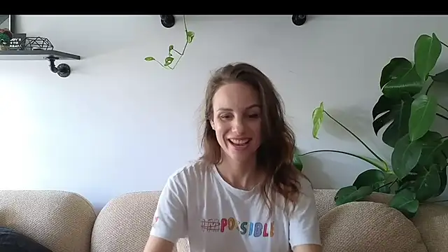 Snapshot of Mary_Wet chatting on July 2026 01:27:01 PM Mary Wet online show from July 2026 01:27:01 PM
