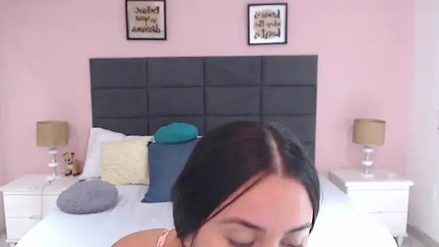 Snapshot of MadisonJenner chatting on January 2025 02:57:01 PM MadisonJenner online show from January 2025 02:57:01 PM