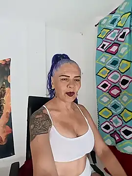 freyadevil333 online show from October 2025 01:43:02 PM