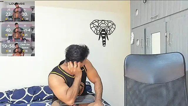 Big furry bear13 online show from December 2024 05:26:01 AM