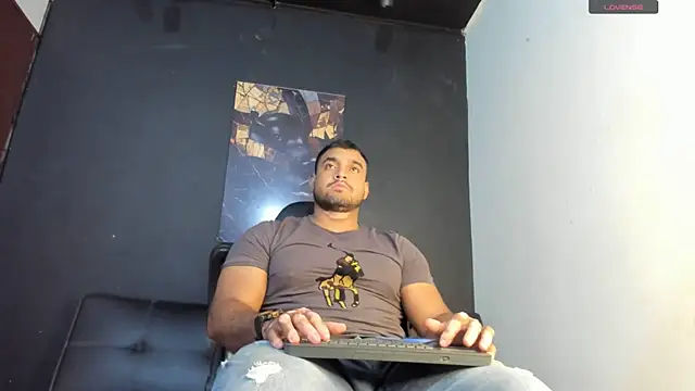 Snapshot of Big_furry_bear13 chatting on June 2026 06:52:01 AM Big furry bear13 online show from June 2026 06:52:01 AM