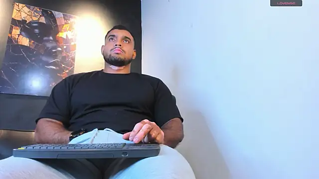 Snapshot of Big_furry_bear13 chatting on July 2026 11:05:02 AM Big furry bear13 online show from July 2026 11:05:02 AM