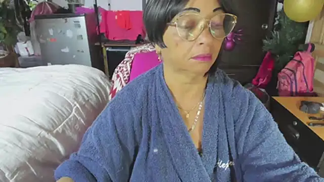 Mrs mommy  online show from November 2025 03:06:02 PM