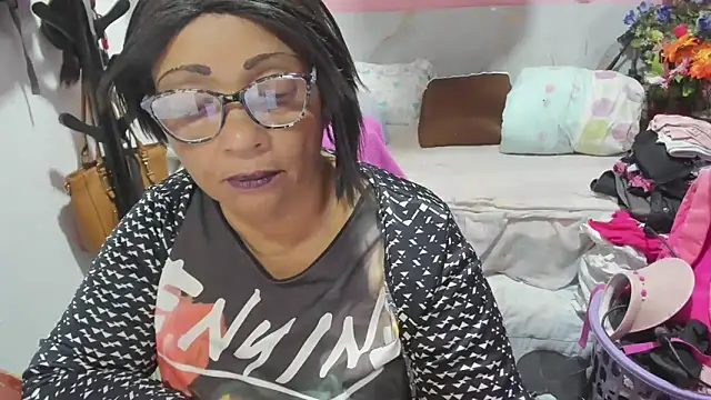 Snapshot of Mrs_mommy_ chatting on June 2026 10:02:01 PM Mrs mommy online show from June 2026 10:02:01 PM