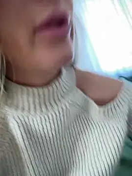 Snapshot of HotXMom chatting on February 2025 10:45:01 AM HotXMom online show from February 2025 10:45:01 AM