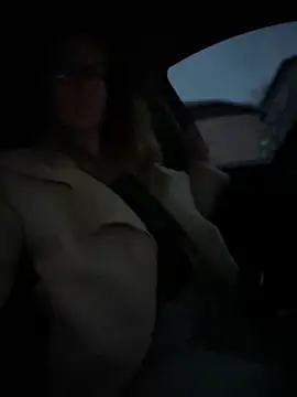 Snapshot of HotXMom chatting on March 2025 04:10:01 AM HotXMom online show from March 2025 04:10:01 AM