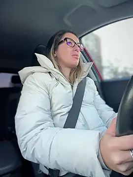 Snapshot of HotXMom chatting on March 2025 04:14:02 AM HotXMom online show from March 2025 04:14:02 AM