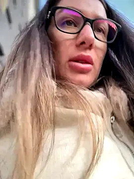 Snapshot of HotXMom chatting on September 2025 03:55:02 AM HotXMom online show from September 2025 03:55:02 AM