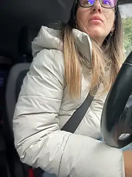 Snapshot of HotXMom chatting on October 2025 05:48:01 AM HotXMom online show from October 2025 05:48:01 AM