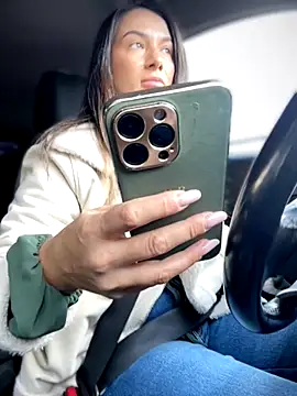 Snapshot of HotXMom chatting on October 2025 10:14:01 AM HotXMom online show from October 2025 10:14:01 AM