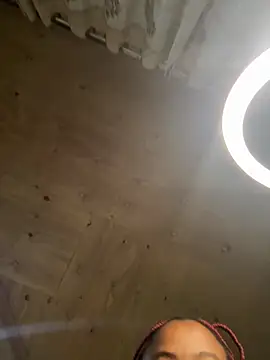 Linahlove online show from December 2024 05:17:02 PM