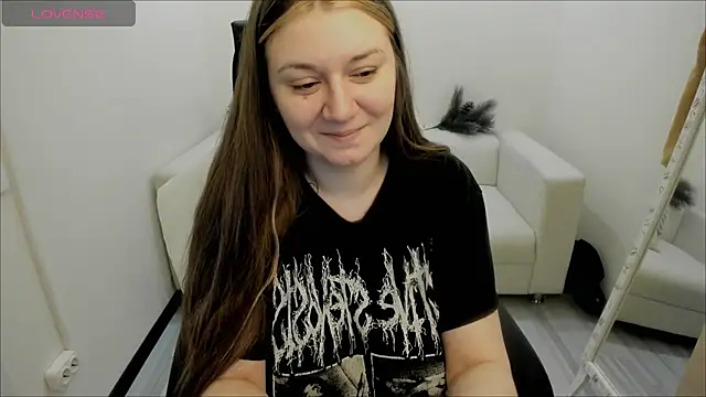 Snapshot of AlisaBacker chatting on January 2025 07:18:02 PM AlisaBacker online show from January 2025 07:18:02 PM