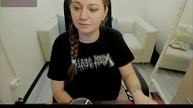 Snapshot of AlisaBacker chatting on January 2025 12:52:02 PM AlisaBacker online show from January 2025 12:52:02 PM