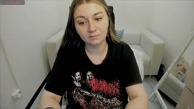 Snapshot of AlisaBacker chatting on January 2025 08:04:01 PM AlisaBacker online show from January 2025 08:04:01 PM