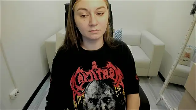 Snapshot of AlisaBacker chatting on March 2025 07:35:02 PM AlisaBacker online show from March 2025 07:35:02 PM