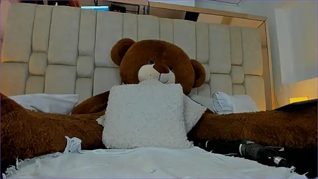 SheylaBakerr online show from February 2025 02:40:01 PM