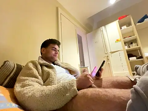 Snapshot of cubalibre02 chatting on December 2025 08:29:01 PM cubalibre02 online show from December 2025 08:29:01 PM