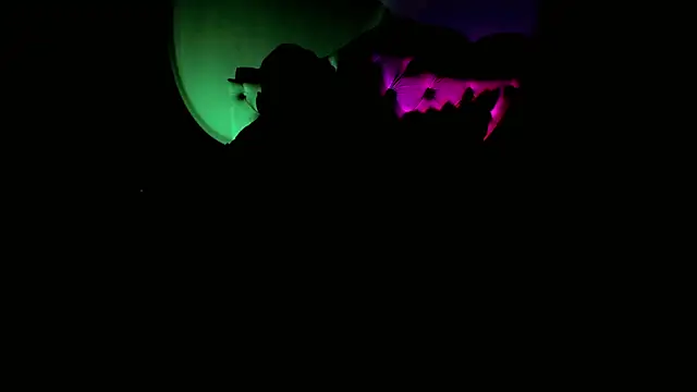 Snapshot of Ezraa1 chatting on October 2025 03:04:01 AM Ezraa1 online show from October 2025 03:04:01 AM