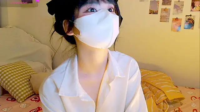 Snapshot of Embez-Damdang chatting on December 2024 09:04:02 PM Embez-Damdang online show from December 2024 09:04:02 PM