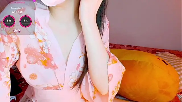 Snapshot of Embez-Damdang chatting on January 2025 06:27:02 PM Embez-Damdang online show from January 2025 06:27:02 PM