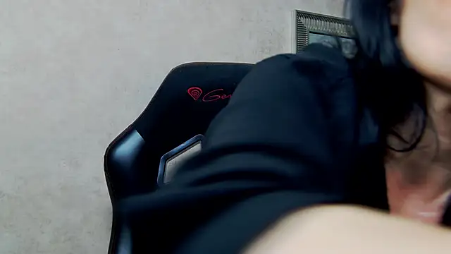 NicolleReyn online show from January 2026 05:48:02 PM