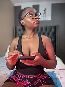 Snapshot of Candy-Heart chatting on February 2025 05:09:02 AM Candy-Heart online show from February 2025 05:09:02 AM