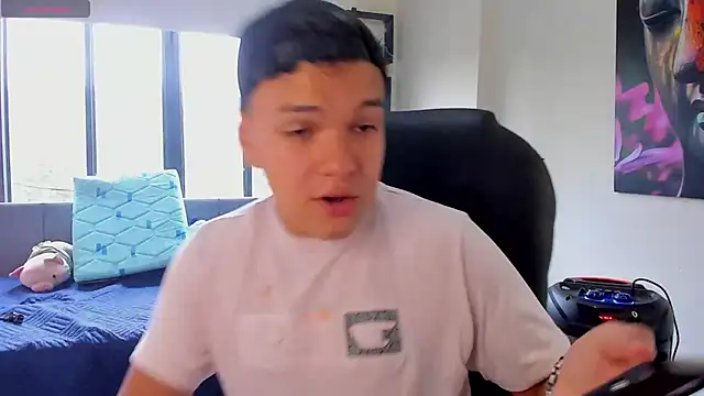 Snapshot of Dunkan_Kravitz chatting on May 2026 10:16:01 PM Dunkan Kravitz online show from May 2026 10:16:01 PM