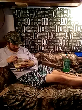 Snapshot of hothippie420 chatting on January 2025 05:05:02 AM hothippie420 online show from January 2025 05:05:02 AM