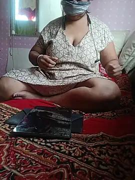 Snapshot of Ivy-09 chatting on February 2026 05:26:01 AM Ivy-09 online show from February 2026 05:26:01 AM