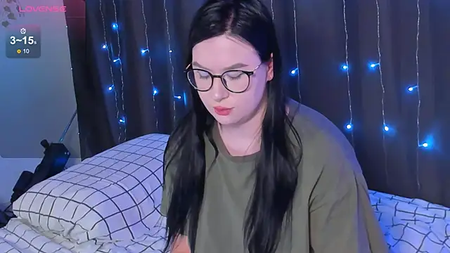 Snapshot of MyNameIsLilith chatting on January 2025 08:18:02 AM MyNameIsLilith online show from January 2025 08:18:02 AM